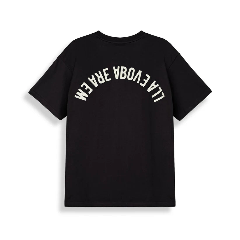5647772
