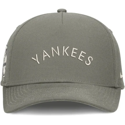 nike-gorra-mlb-new-york-yankees-dri-fit-rise-5-panel-adjustable_1.webp